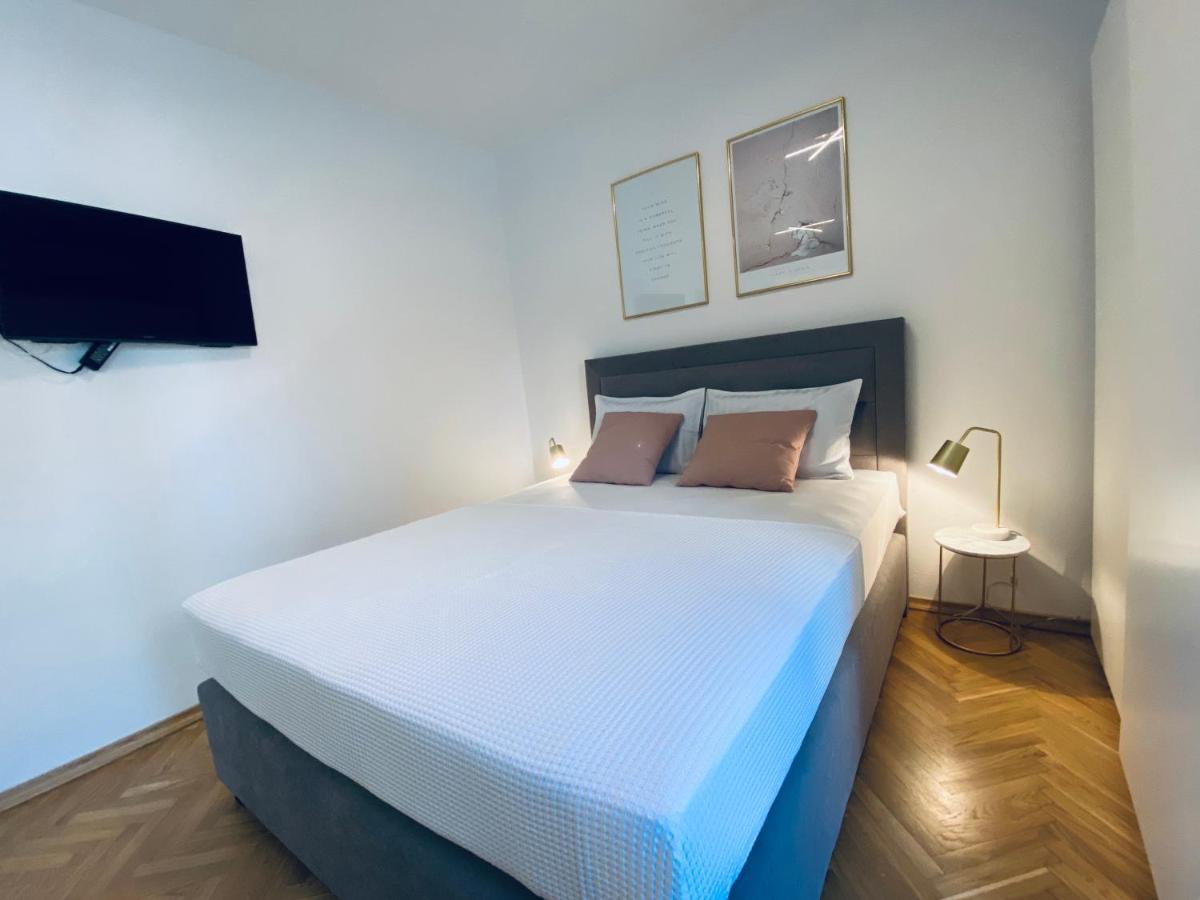 Cirjak Apartments Biograd Na Moru Exterior photo