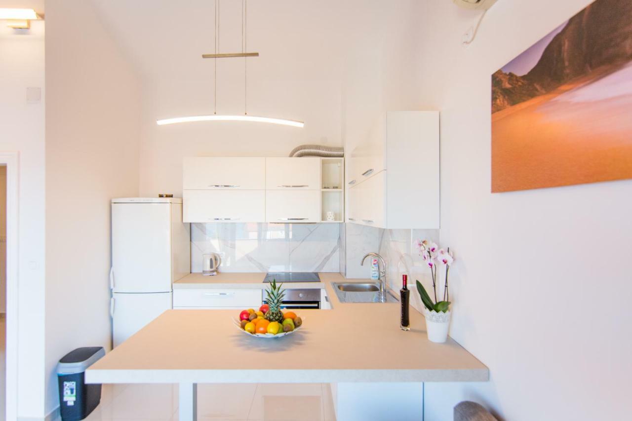 Cirjak Apartments Biograd Na Moru Exterior photo