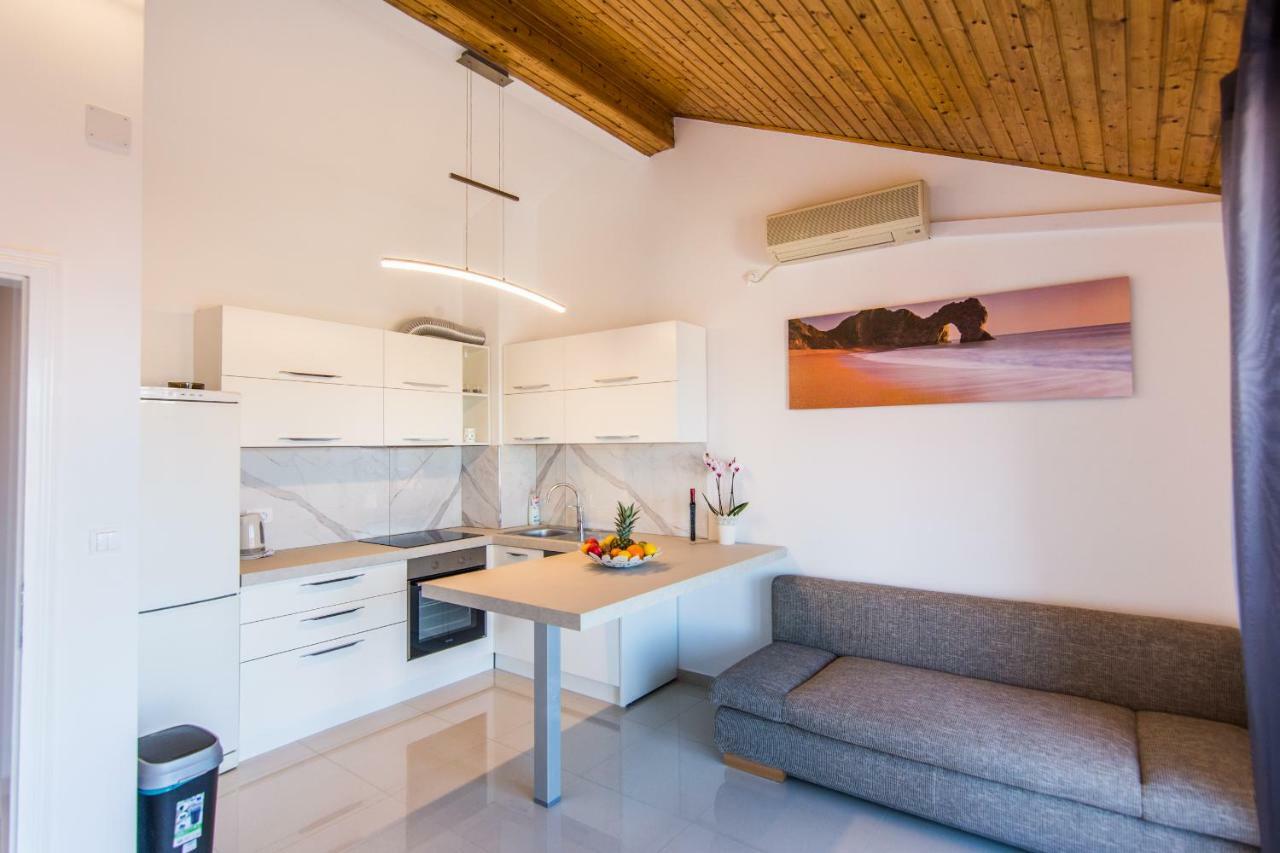 Cirjak Apartments Biograd Na Moru Exterior photo