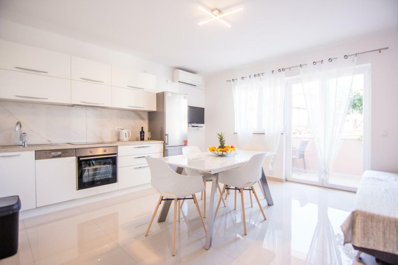 Cirjak Apartments Biograd Na Moru Exterior photo
